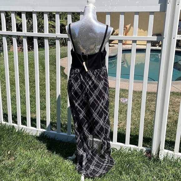 Torrid black and white high low dress NWT - Picture 6 of 12